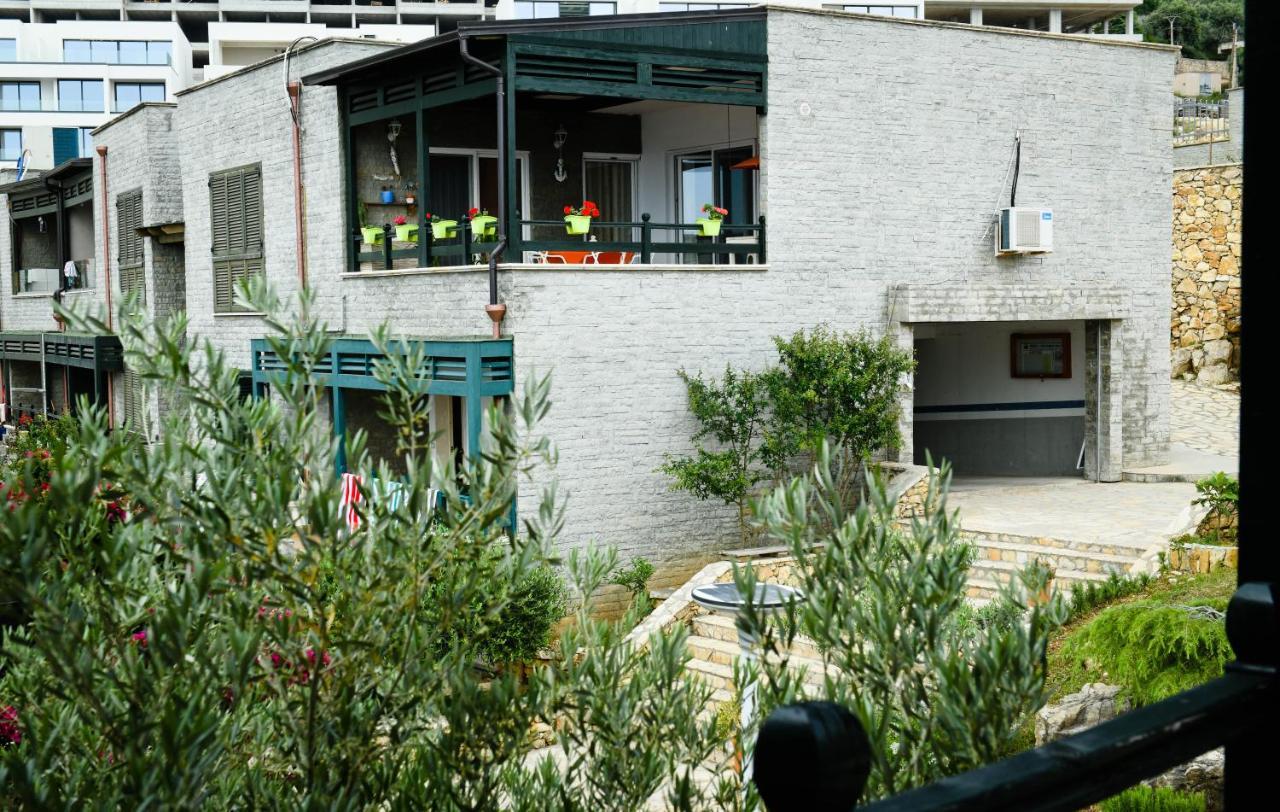 Vila Rina At Aquamarine Residence วญอเรอ ภายนอก รูปภาพ
